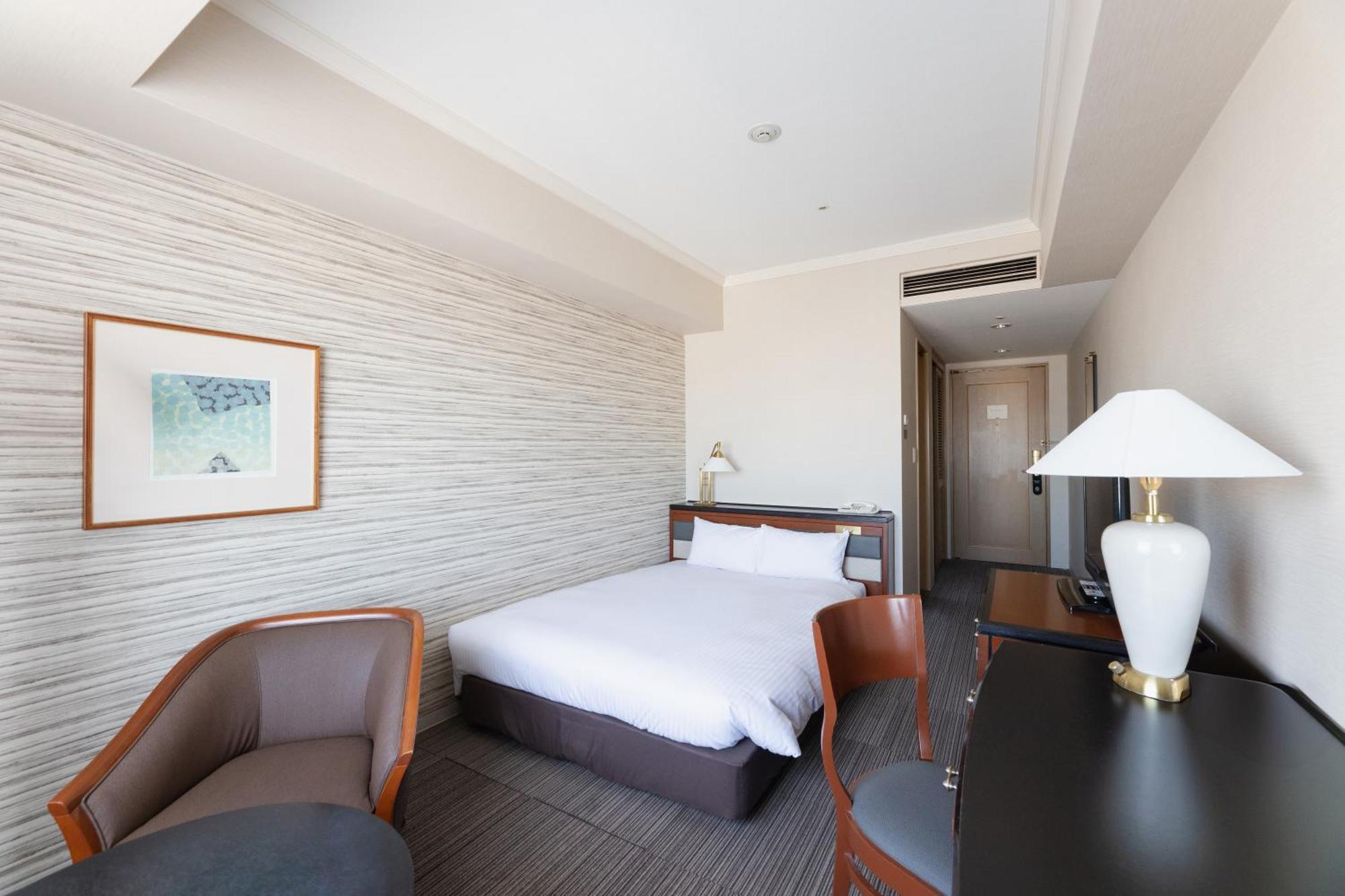 The Qube Hotel Чиба Екстериор снимка